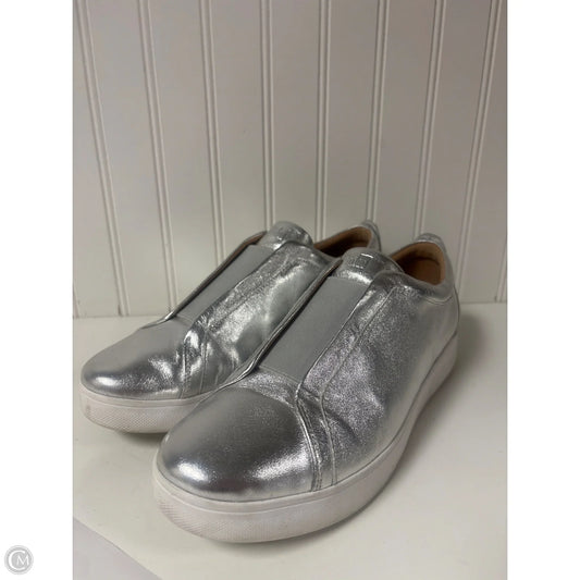 Shoes Sneakers By Fitflop In Silver, Size: 10