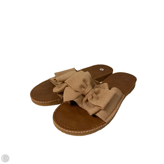Sandals Flats By Cmf In Tan, Size: 7.5
