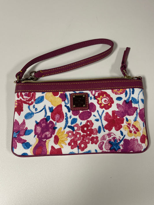 Wristlet Designer By Dooney And Bourke, Size: Medium