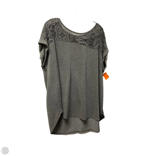 Top Short Sleeve By Ava & Viv In Grey, Size: 3x