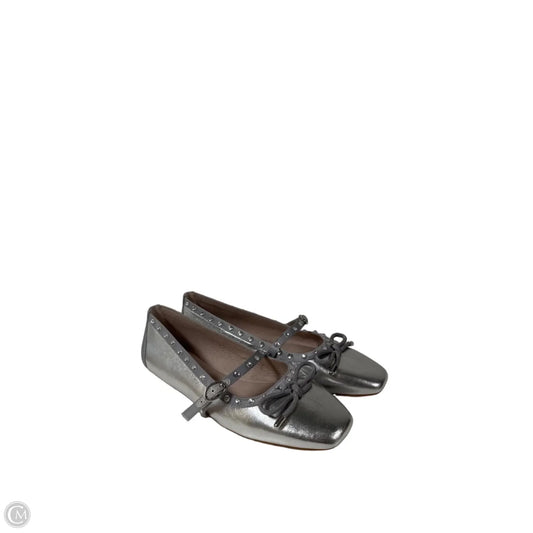 Shoes Flats By Gianni Bini In Silver, Size: 9.5