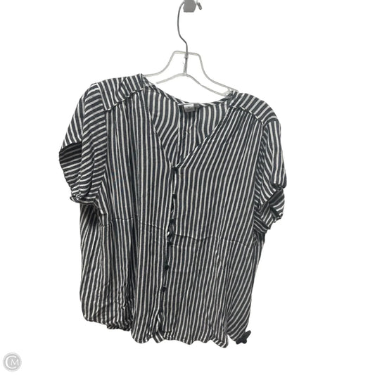 Top Short Sleeve By Liz Claiborne In Striped Pattern, Size: 1x