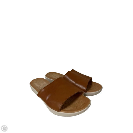Sandals Flats By Boc In Brown, Size: 9