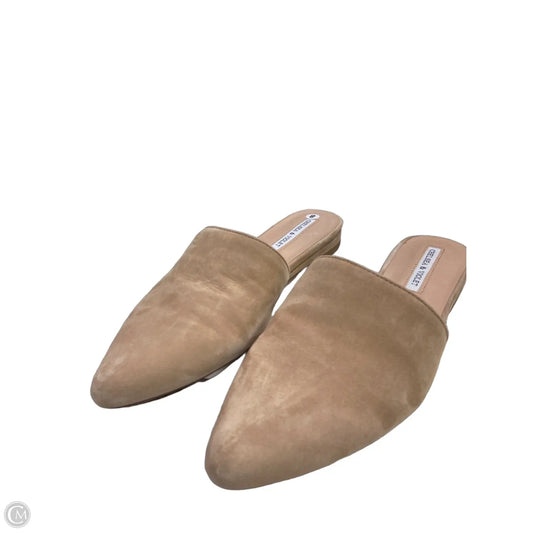 Shoes Flats By Chelsea And Violet In Beige, Size: 8