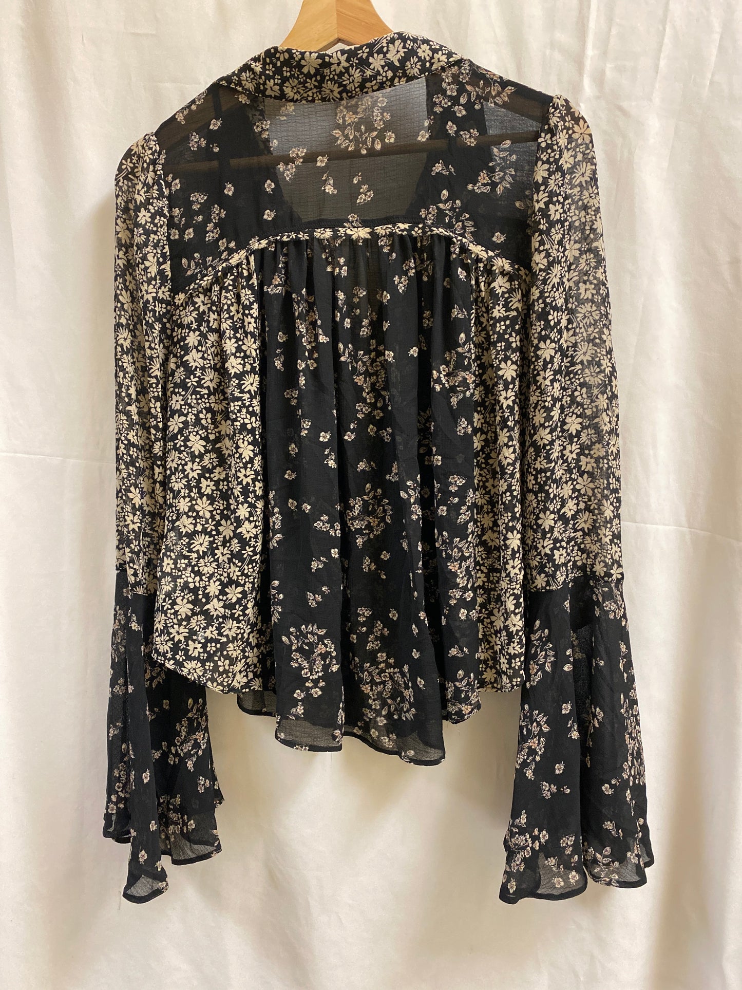 Top Long Sleeve By Free People  Size: Petite   S