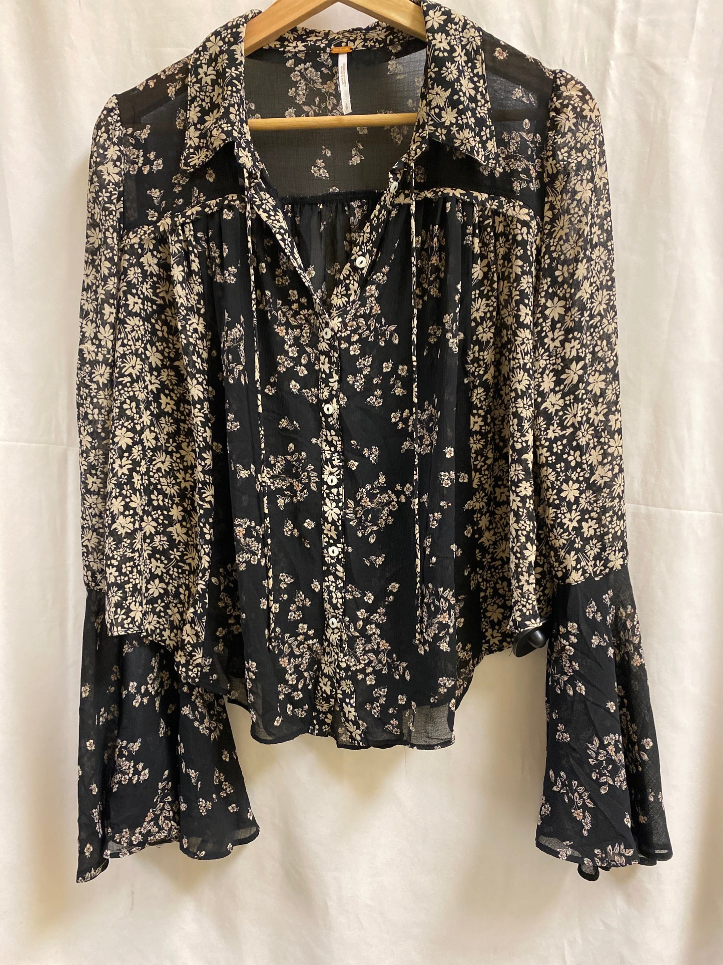 Top Long Sleeve By Free People  Size: Petite   S