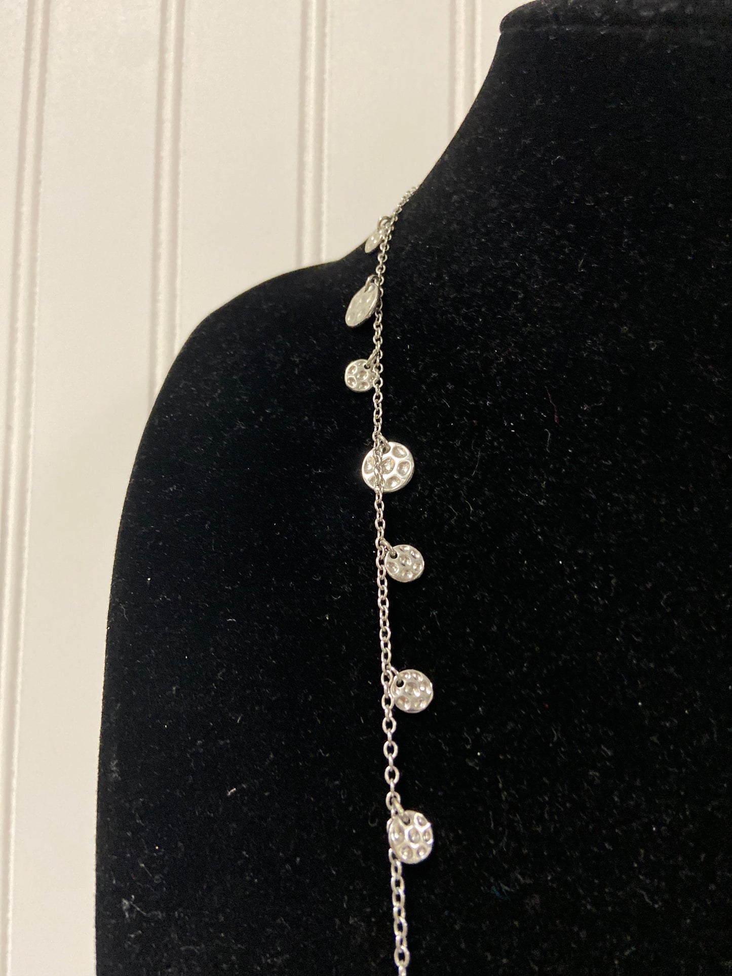 Necklace Chain By Clothes Mentor  Size: 1