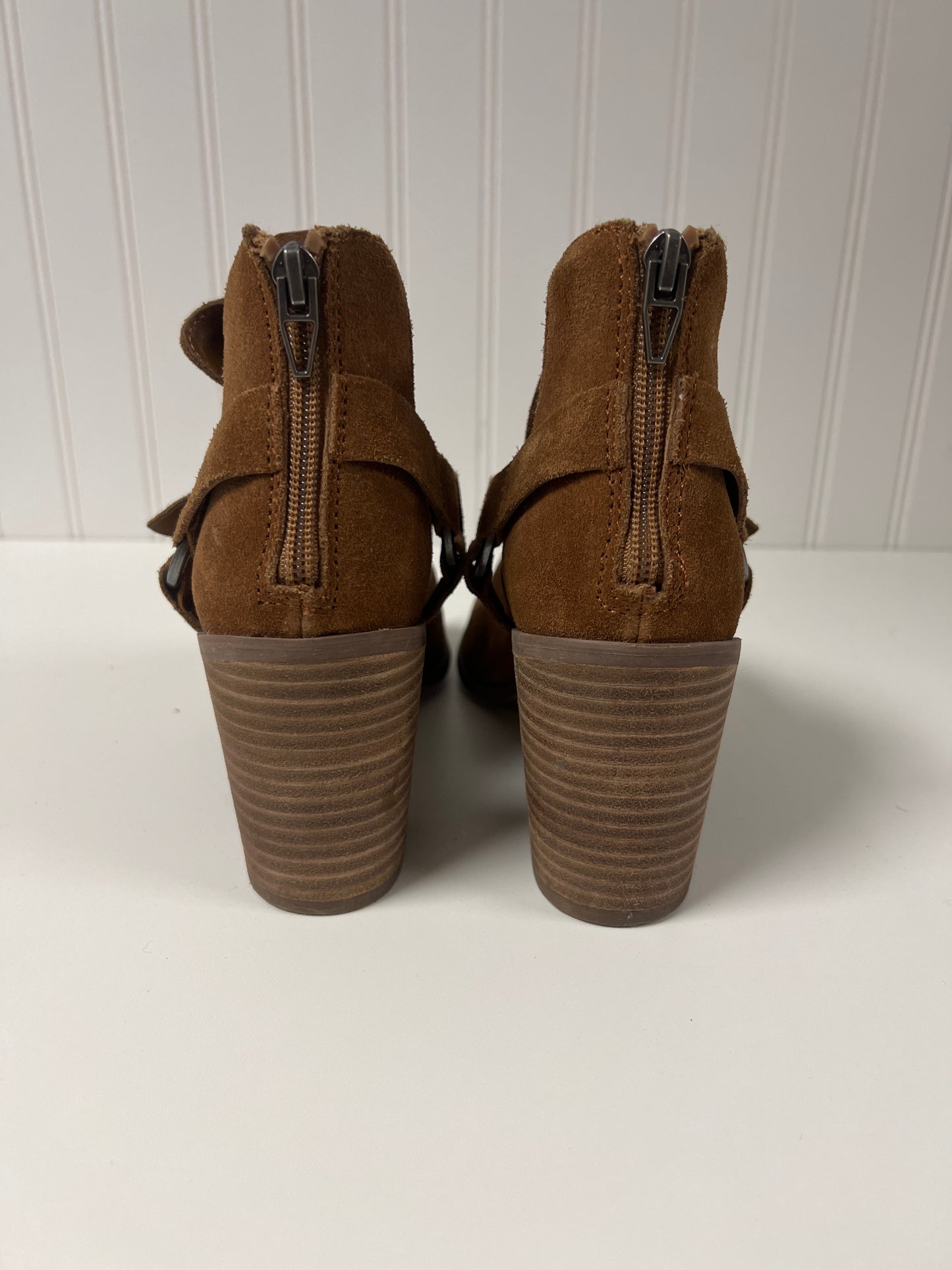 Tan Shoes Heels Block Crown Vintage, Size 8.5