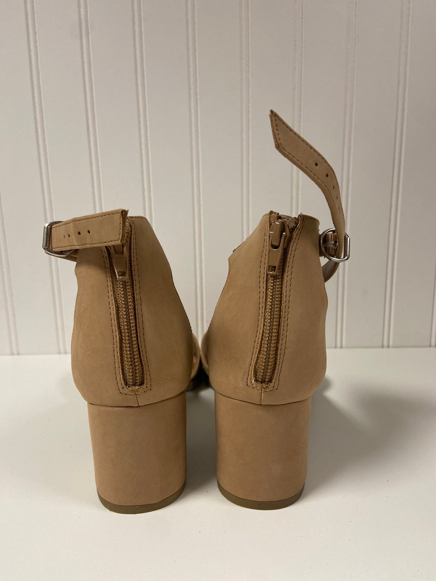 Tan Sandals Heels Block Style And Company, Size 10