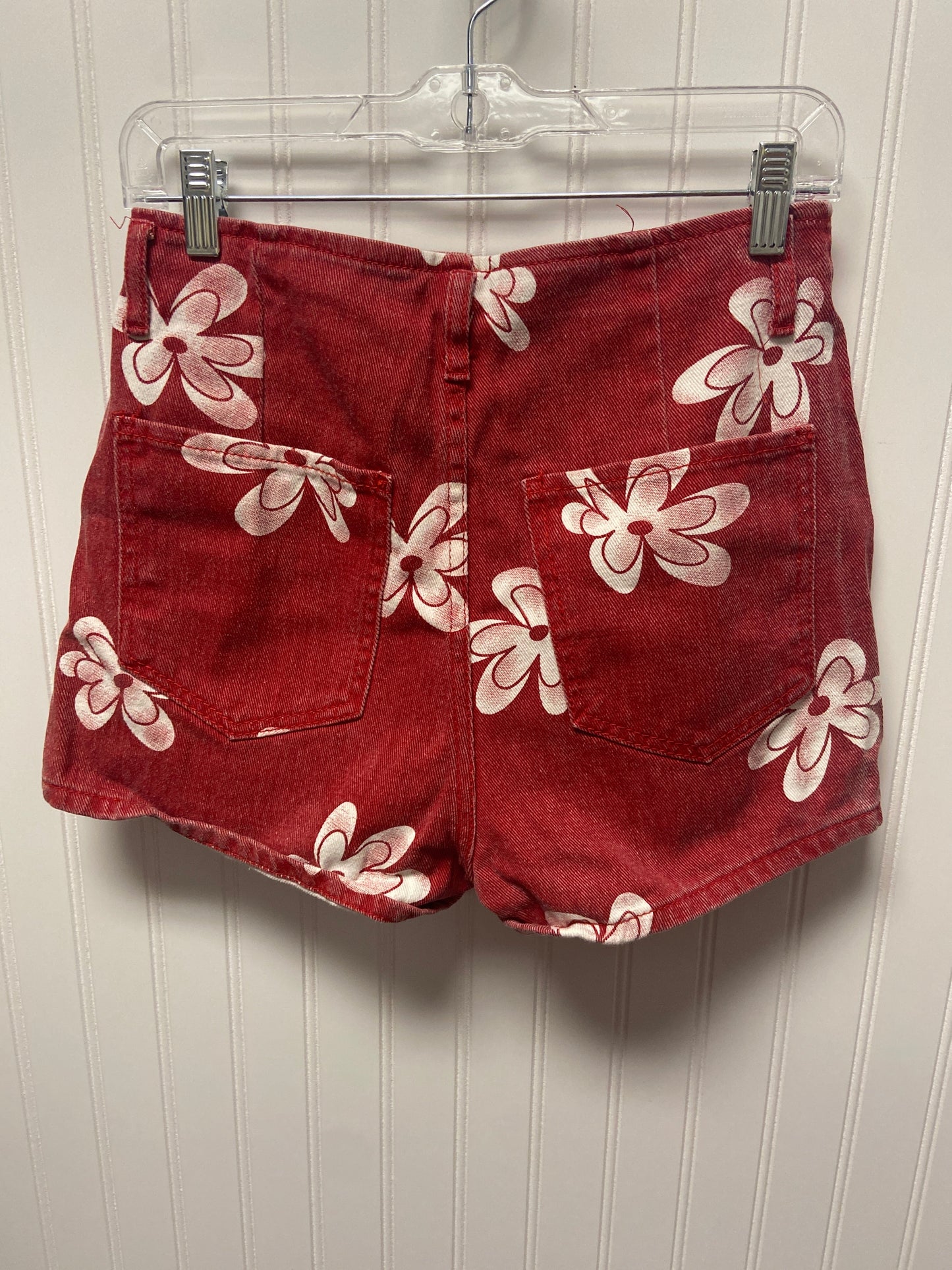 Red Shorts Clothes Mentor, Size 4