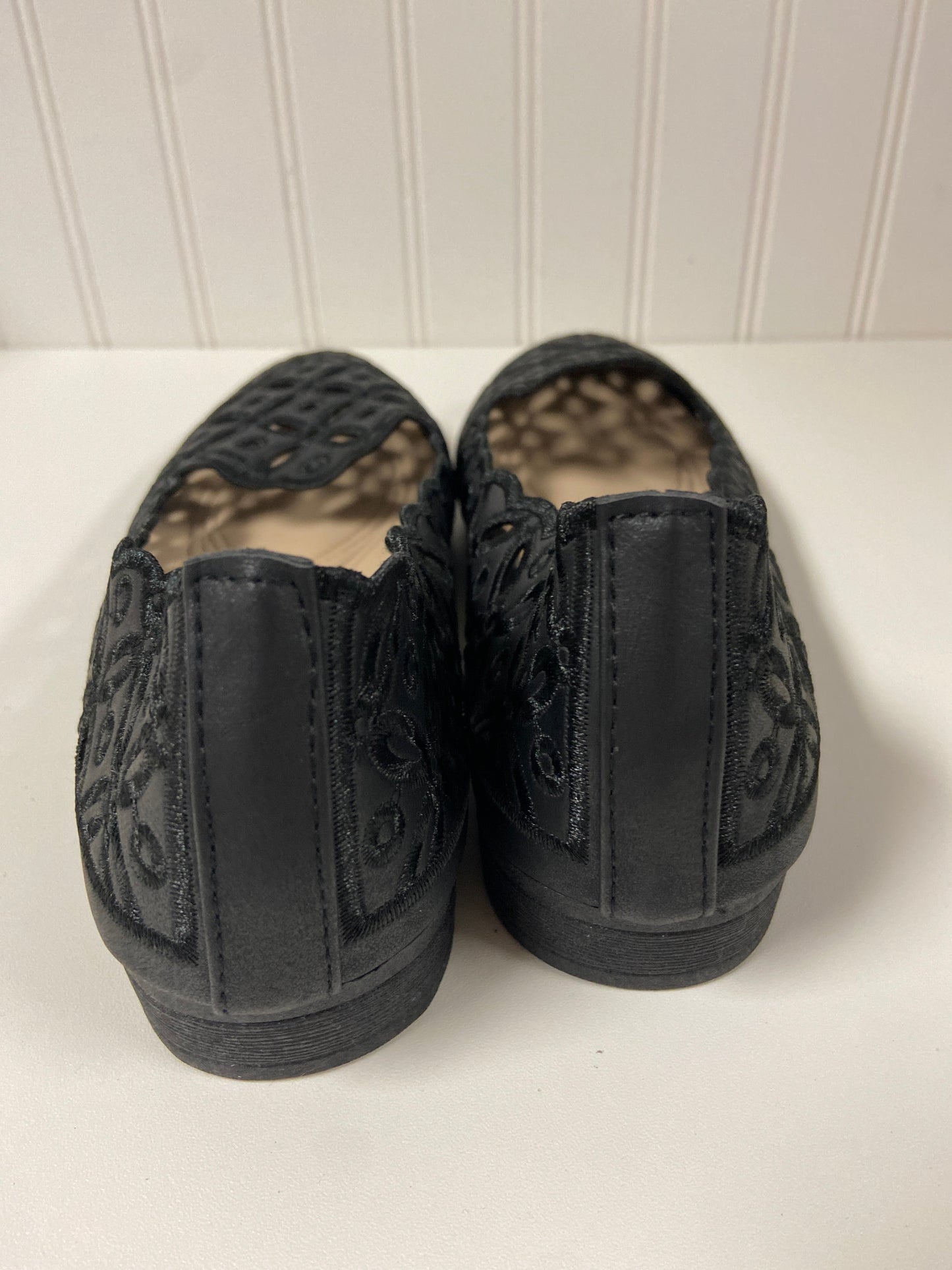 Black Shoes Flats Clothes Mentor, Size 10