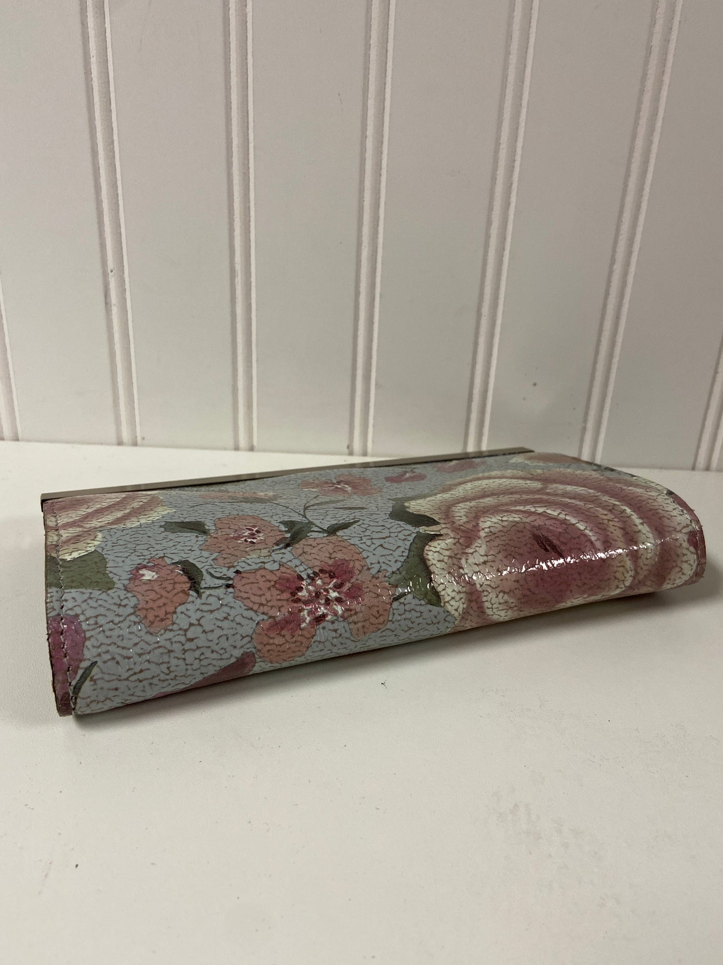 Wallet Designer Patricia Nash, Size Large