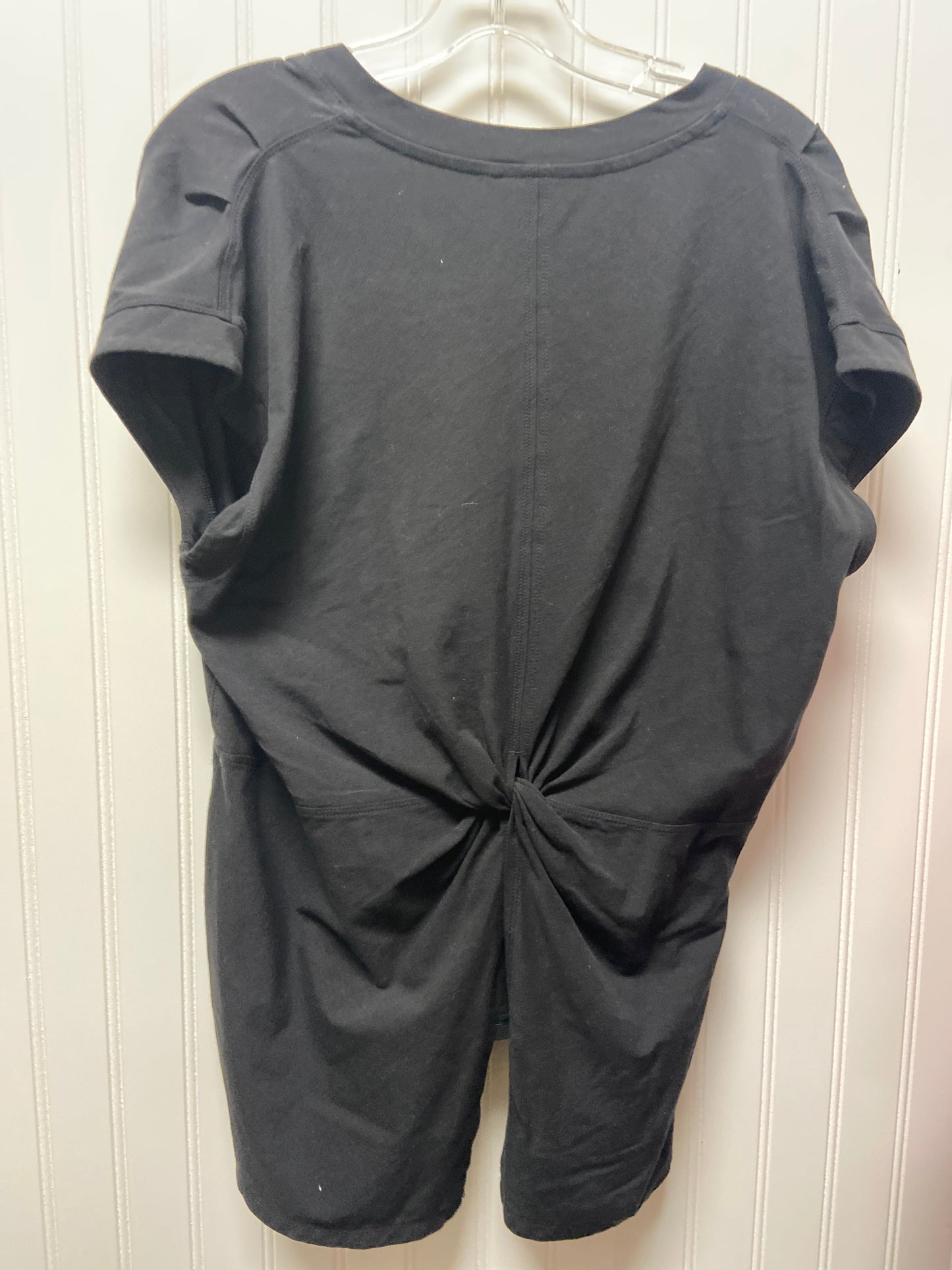 Black Athletic Top Short Sleeve Athleta, Size M