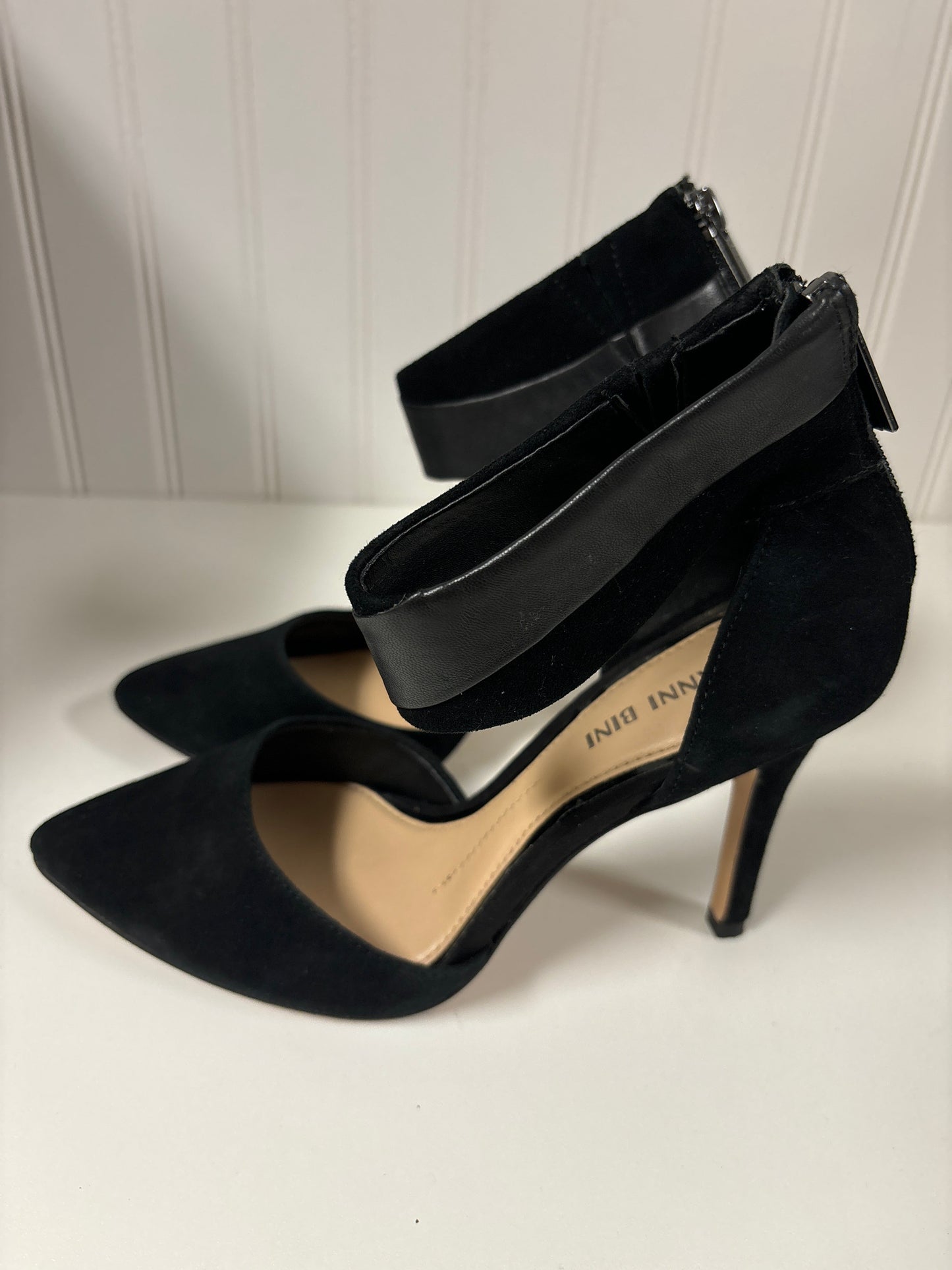 Black Shoes Heels Stiletto Gianni Bini, Size 6