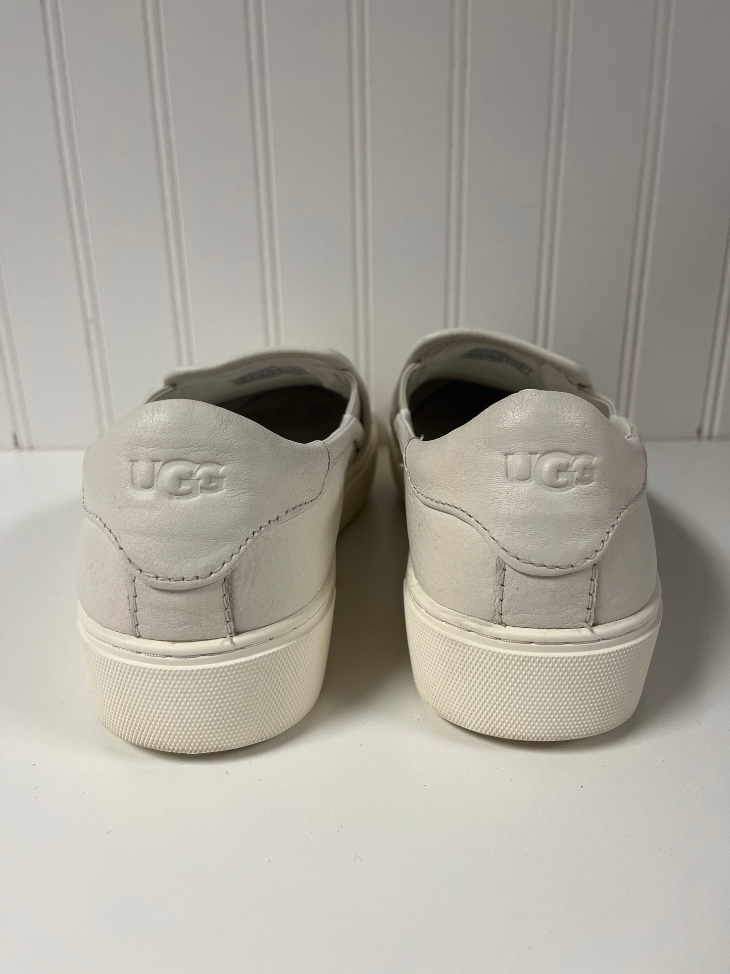 Shoes Designer By Ugg In White, Size: 8l