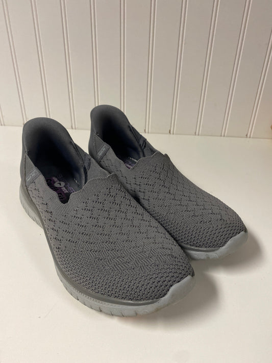 Shoes Sneakers By Skechers In Grey, Size: 7