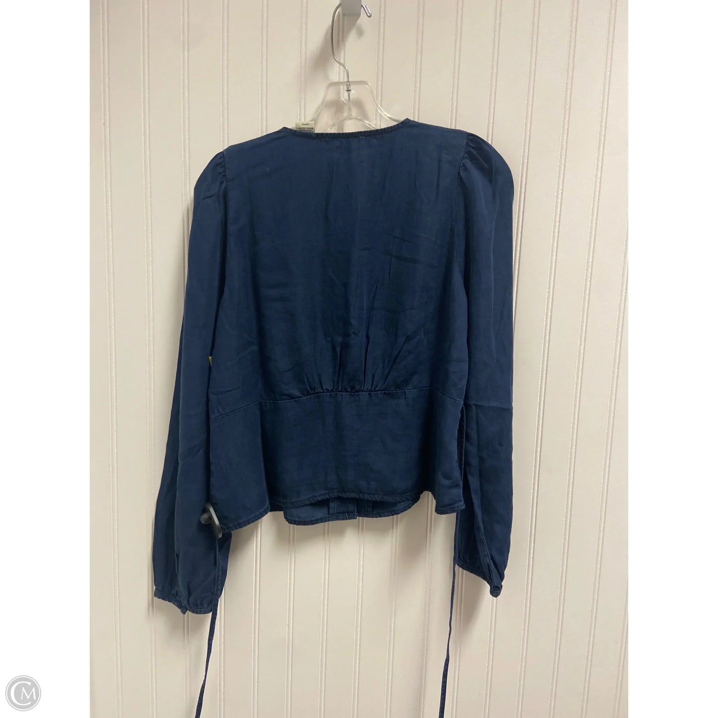 Top Long Sleeve By Levis In Blue Denim, Size: S