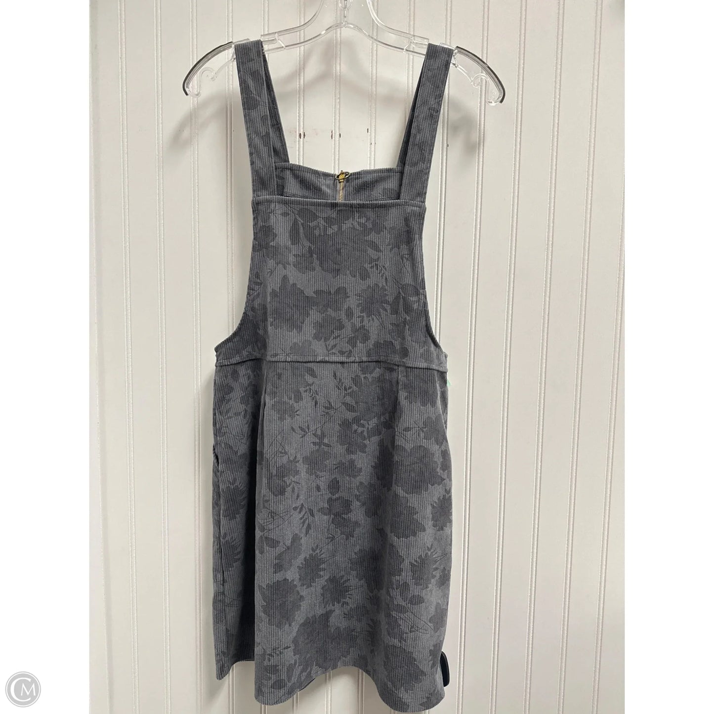 Dress Casual Short By Clothes Mentor In Grey, Size: S