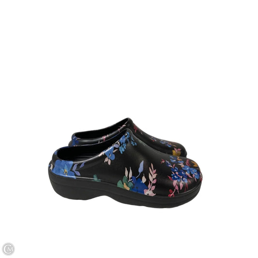 Shoes Flats By Clothes Mentor In Black, Size: 7