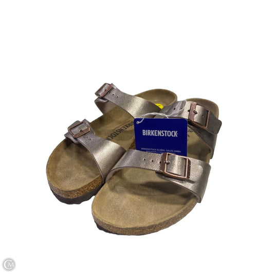 Sandals Flats By Birkenstock In Bronze, Size: 7