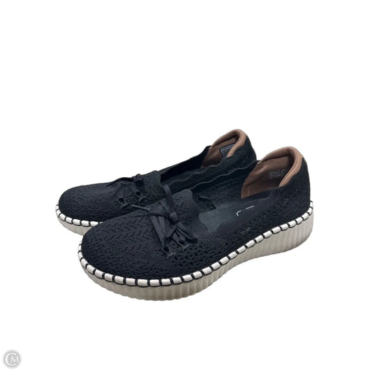 Shoes Flats By Skechers In Black & Cream, Size: 8.5