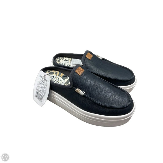 Shoes Flats By Hey Dude In Black, Size: 7