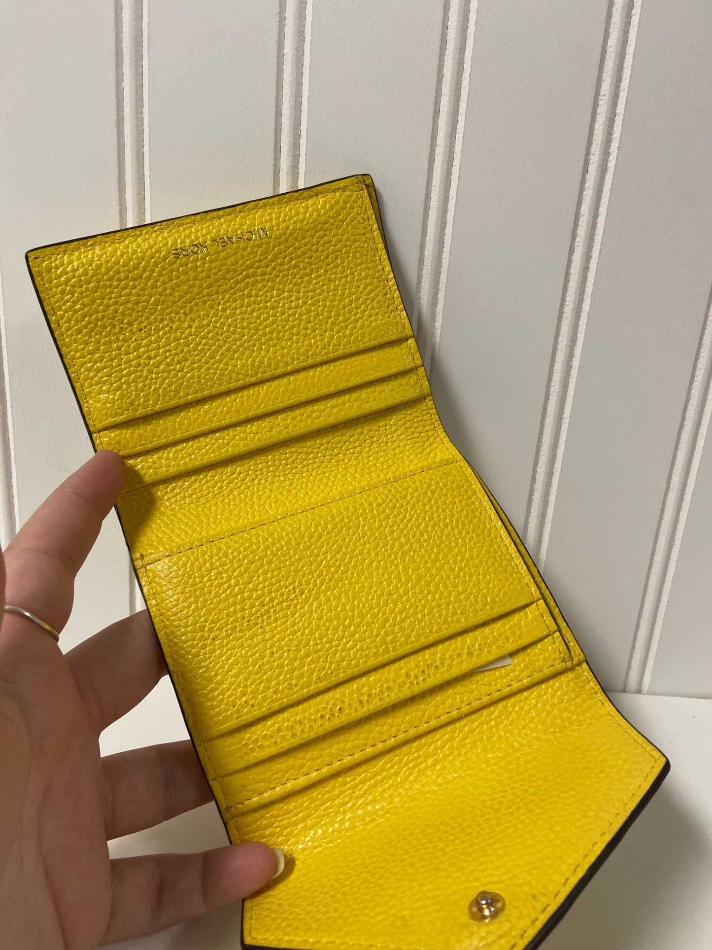 Wallet Designer By Michael Kors  Size: Small