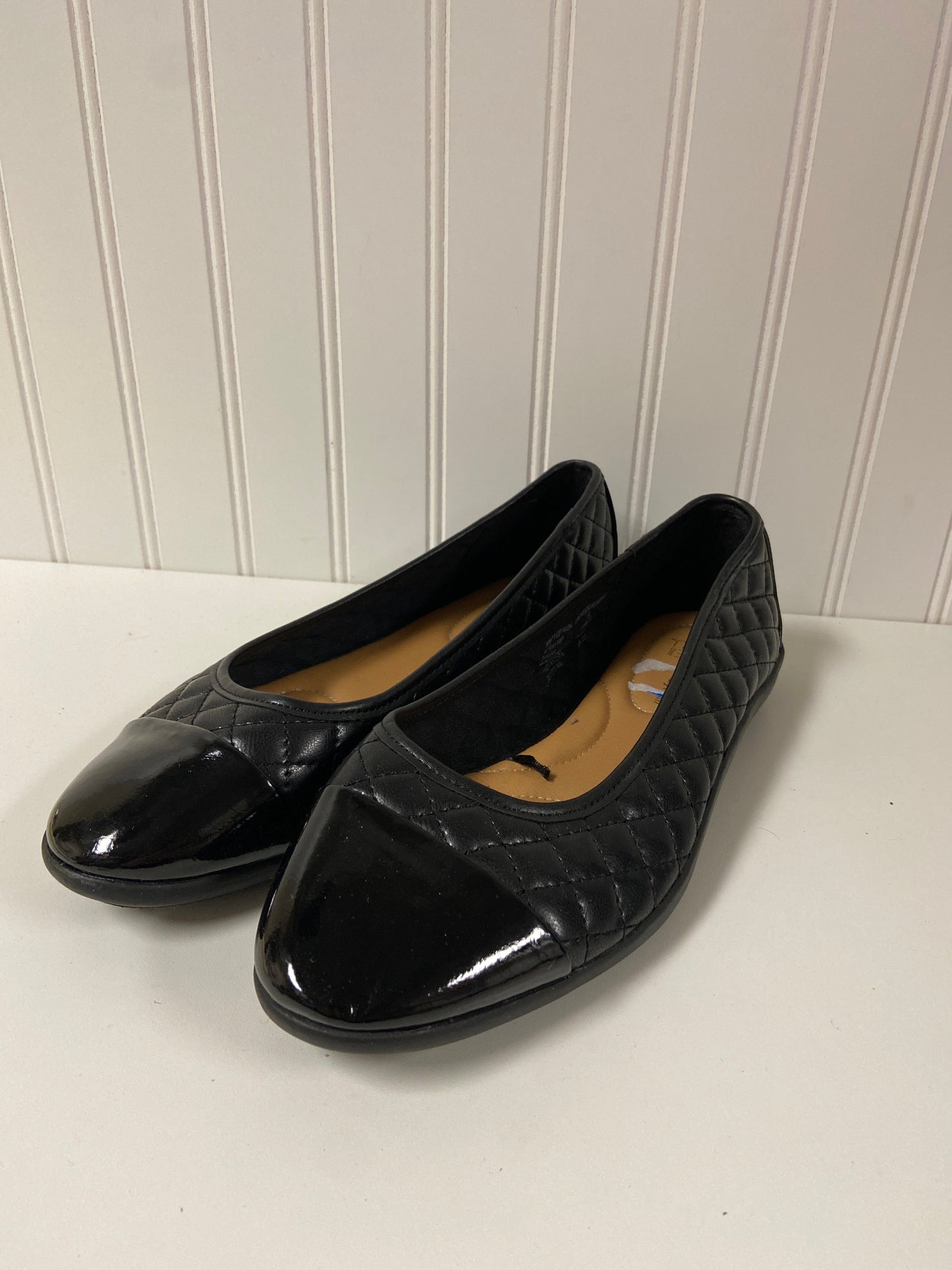 Black Shoes Flats Time And Tru, Size 10