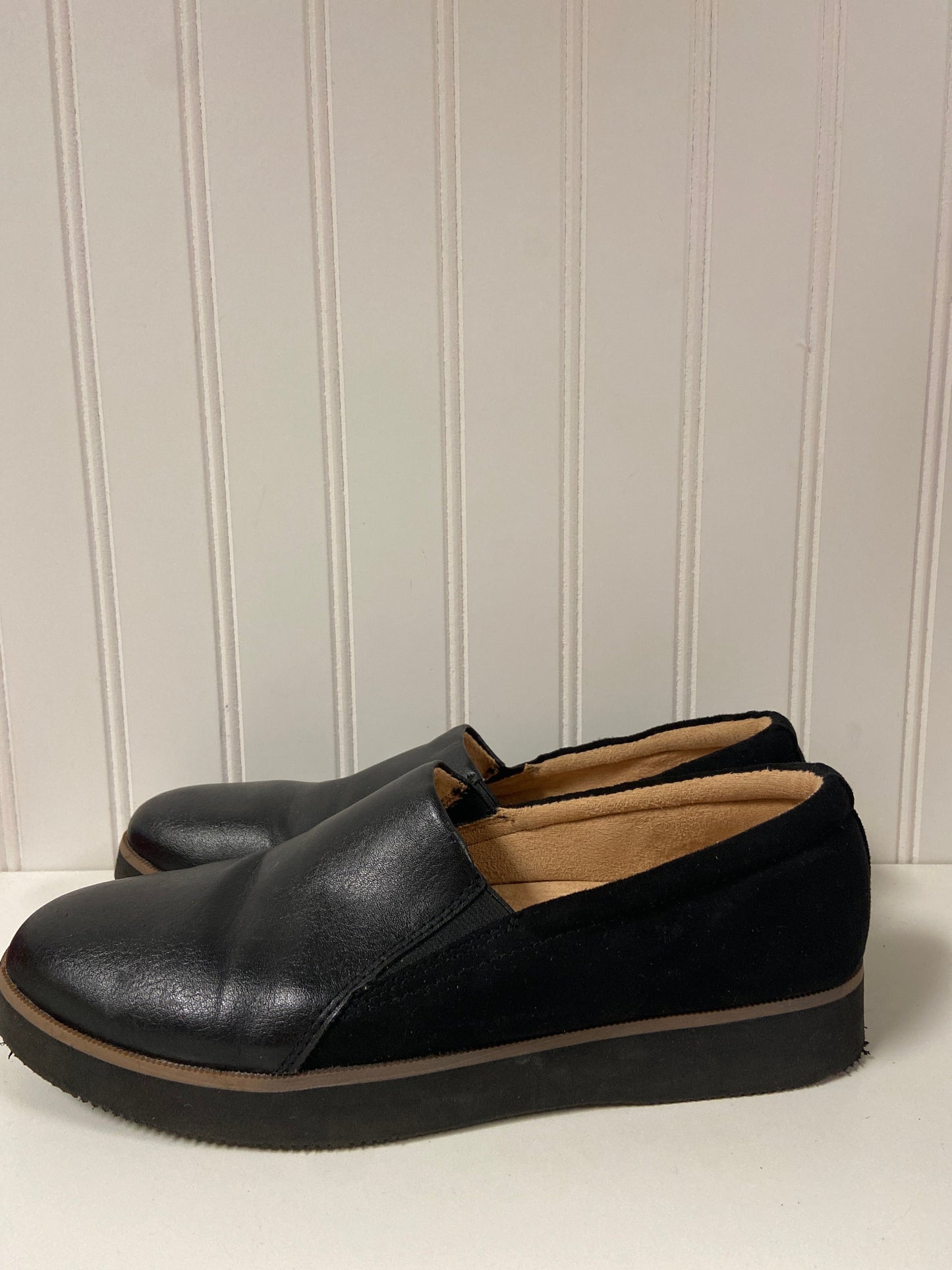 Black Shoes Flats Naturalizer, Size 8.5