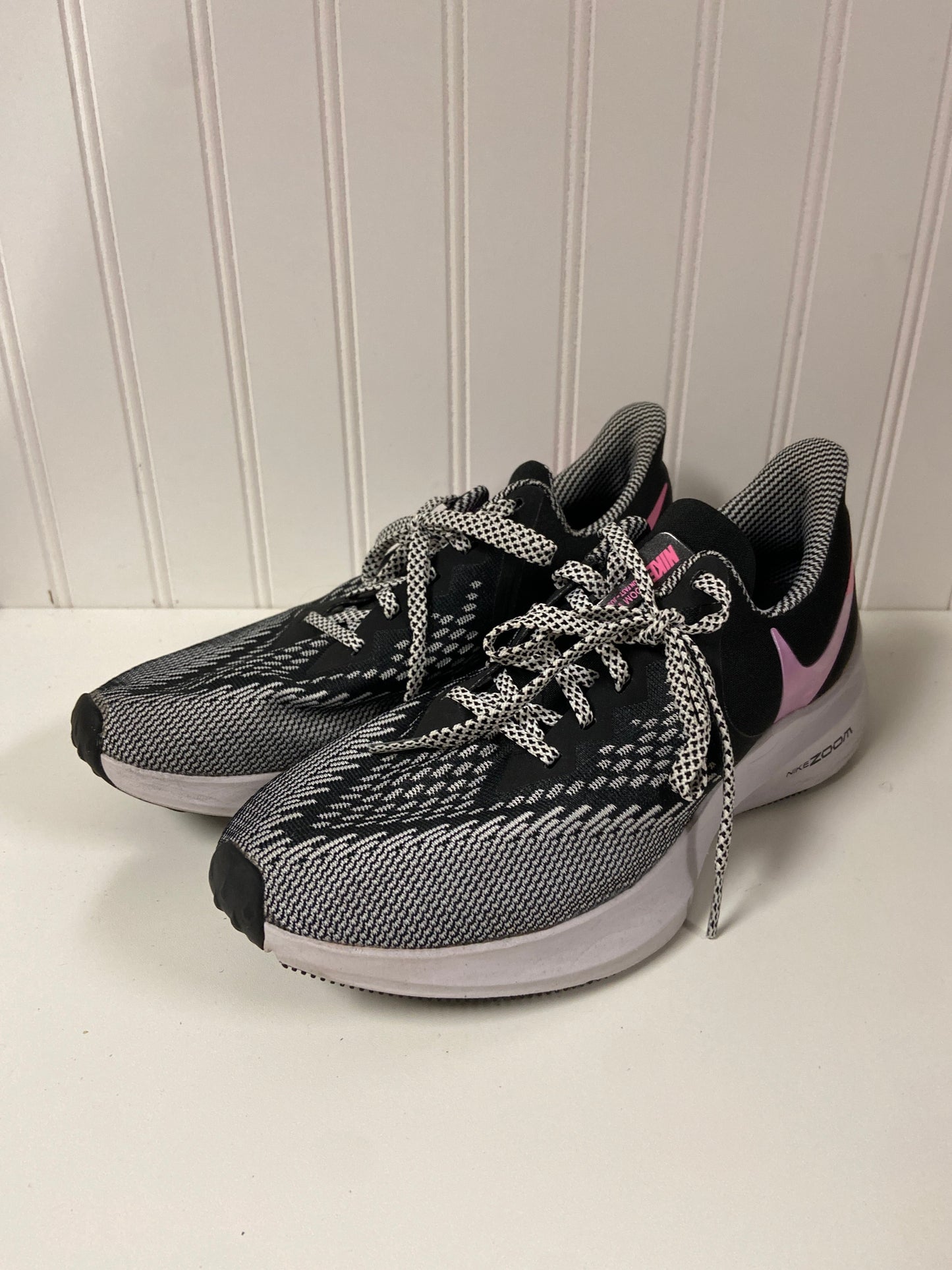 Shoes Athletic By Nike In Black & Pink, Size: 8.5