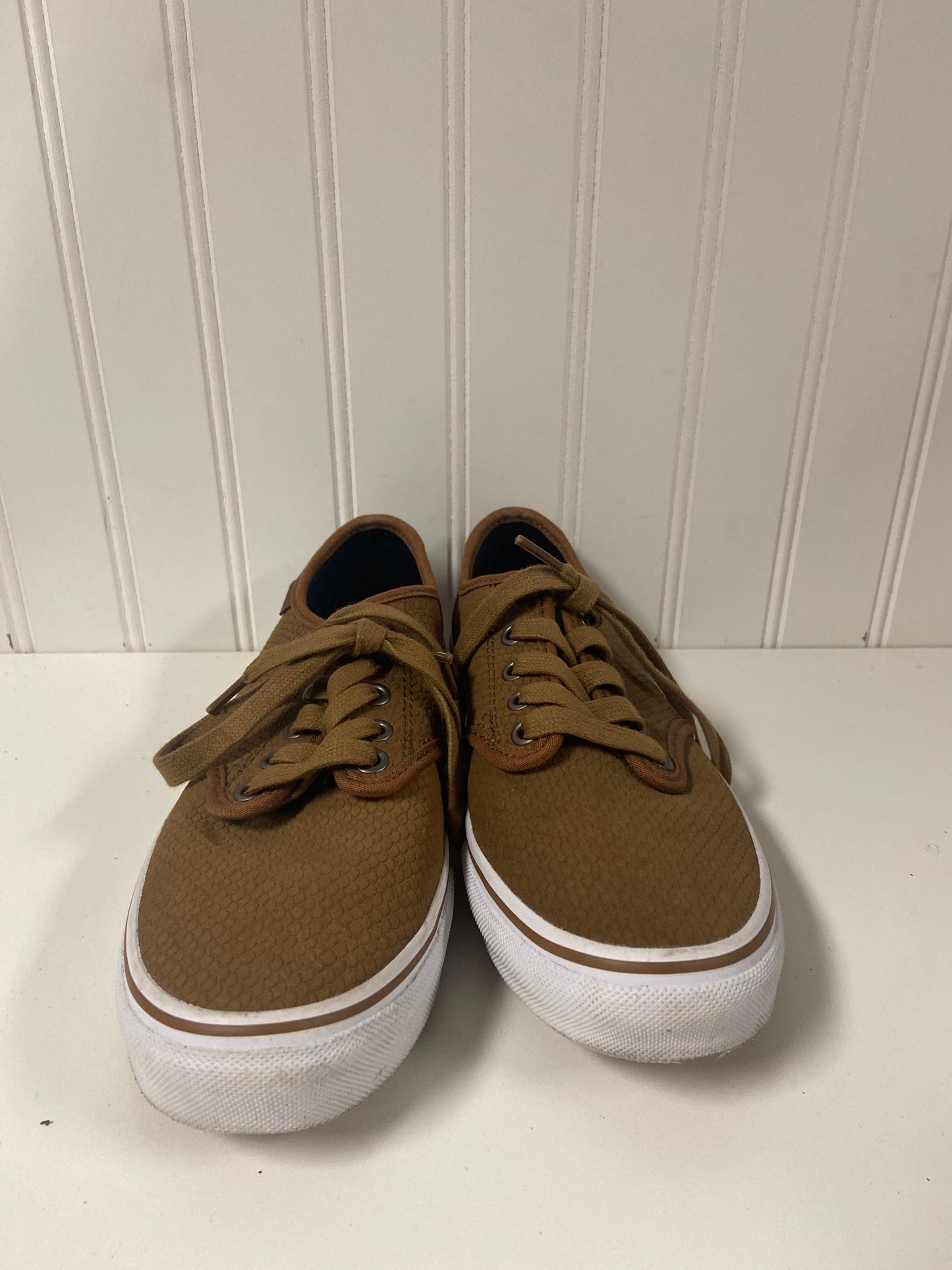 Shoes Sneakers By Vans In Tan, Size: 7