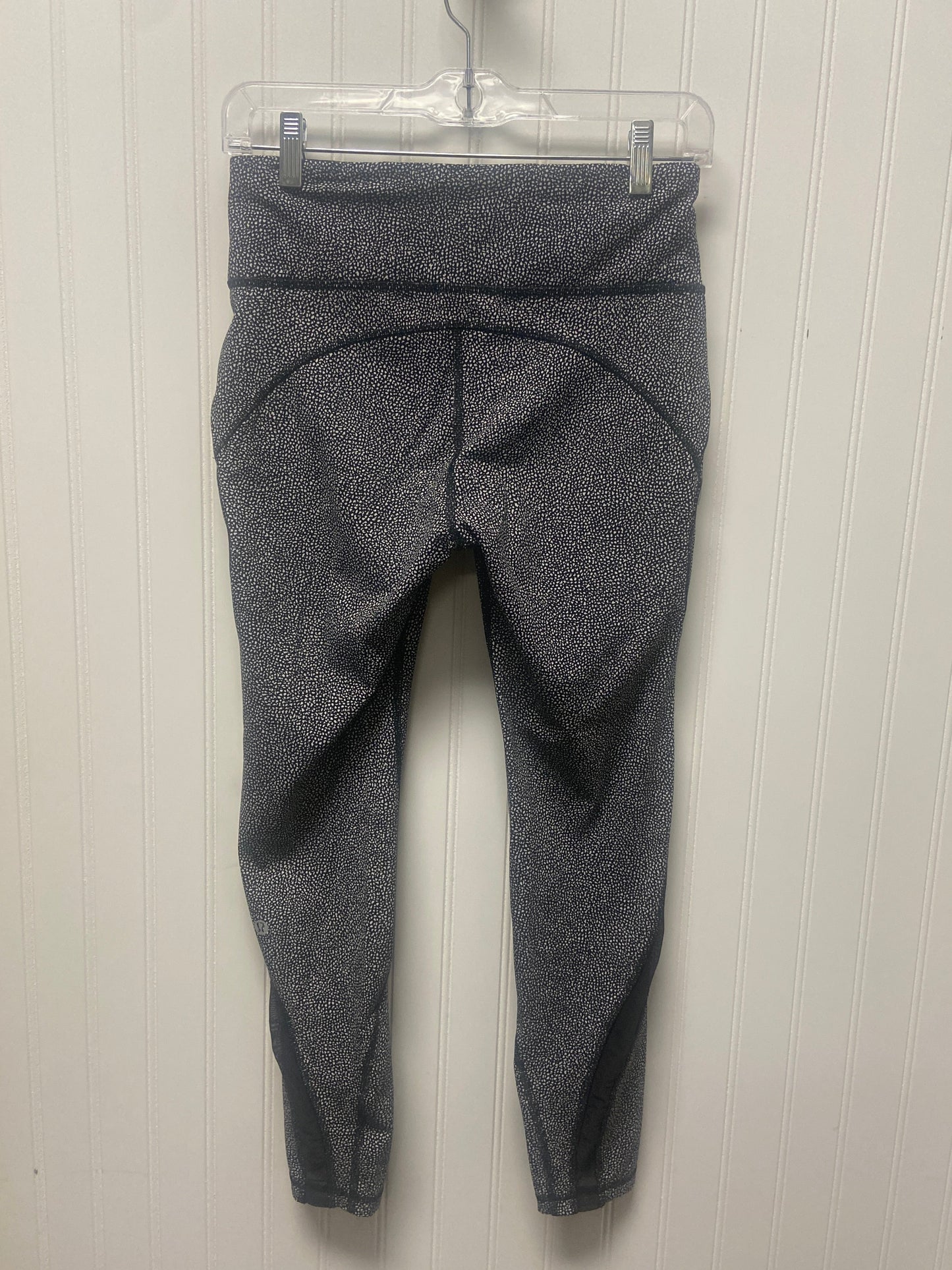 Athletic Capris By Lululemon In Black & White, Size: S