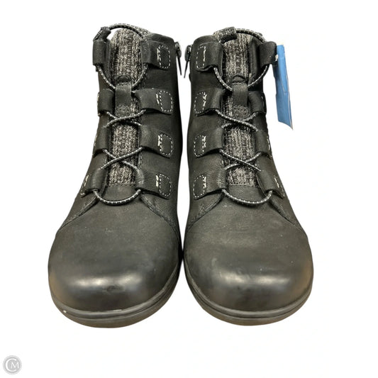 Boots Ankle Flats By Clarks In Black, Size: 6