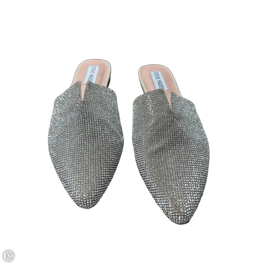 Shoes Flats By Steve Madden In Silver, Size: 8