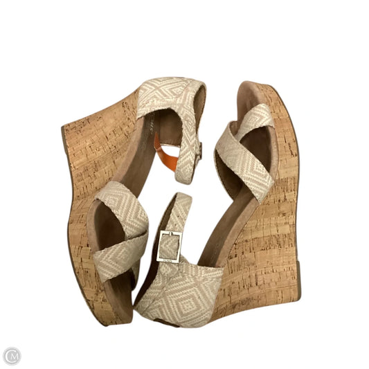 Shoes Heels Wedge By Toms In Tan, Size: 8.5
