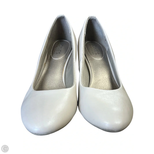 Shoes Heels Kitten By Jones New York In Taupe, Size: 8