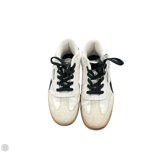 Shoes Sneakers By Reebok In Black & White, Size: 7.5