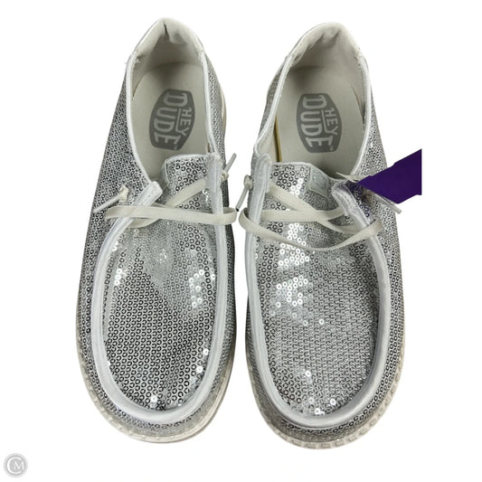 Shoes Flats By Hey Dude In Silver, Size: 7