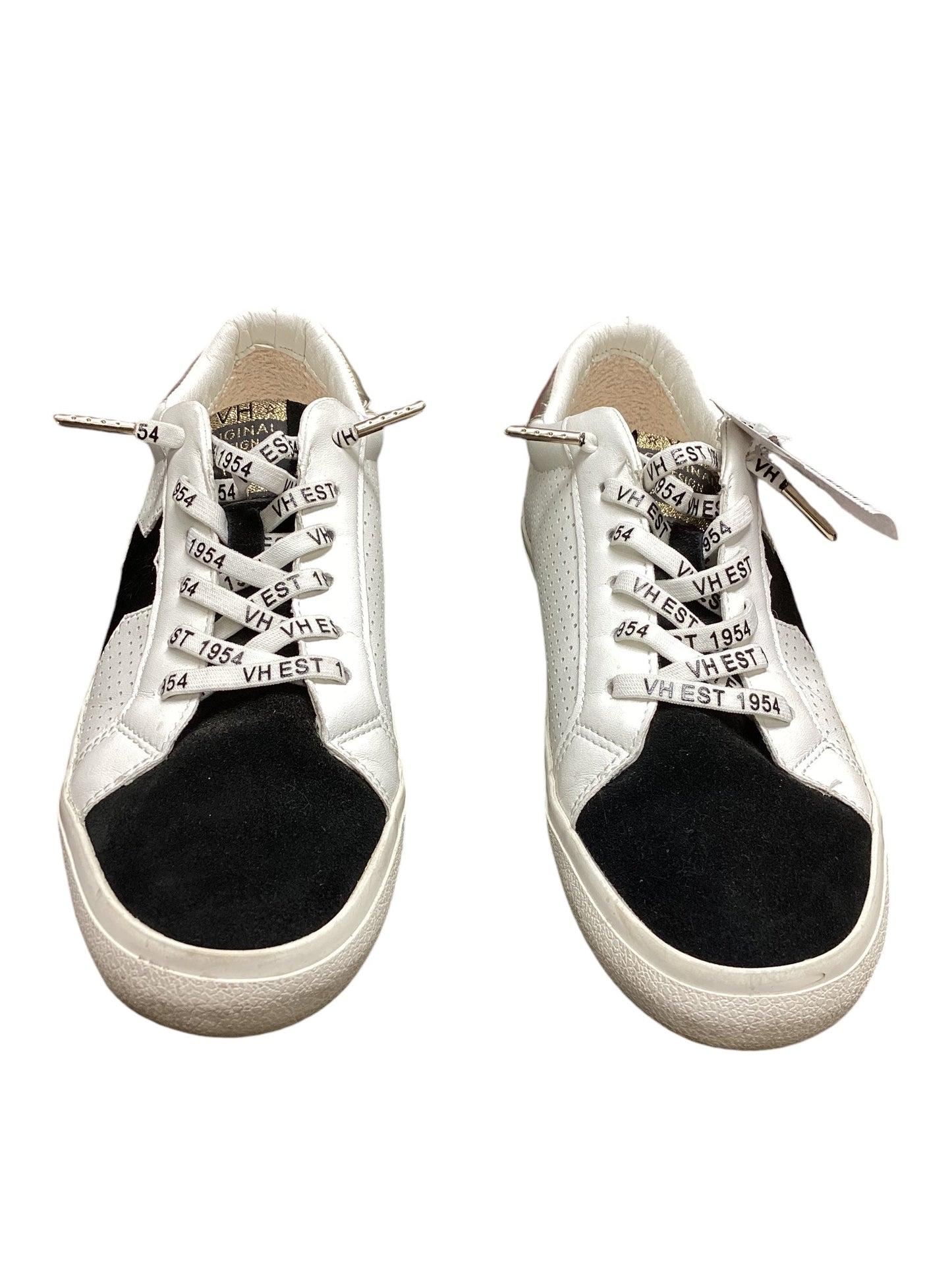 Shoes Sneakers By Vintage Havana In Black & White, Size: 7.5