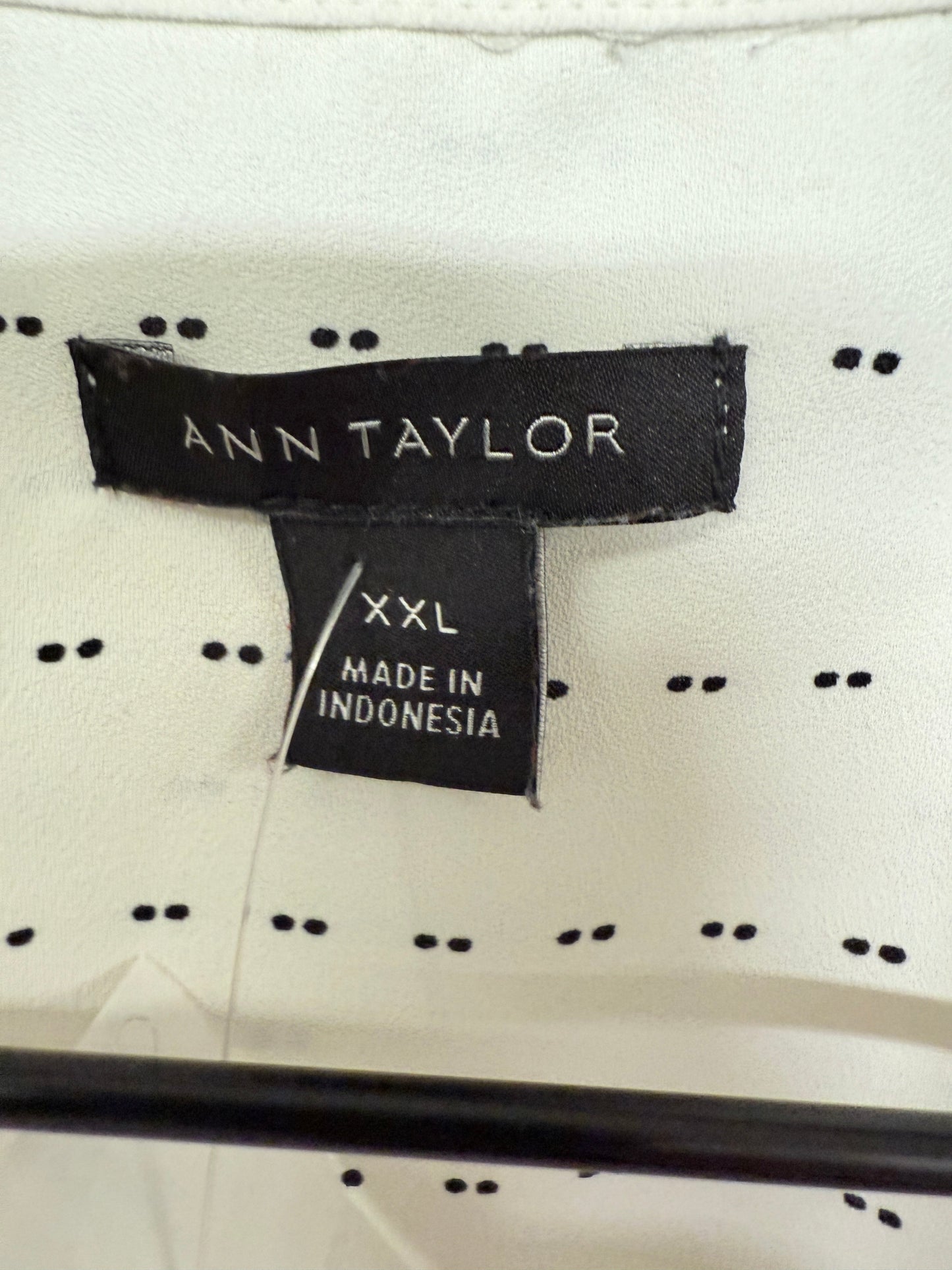 Blouse Sleeveless By Ann Taylor In Black & White, Size: Xxl