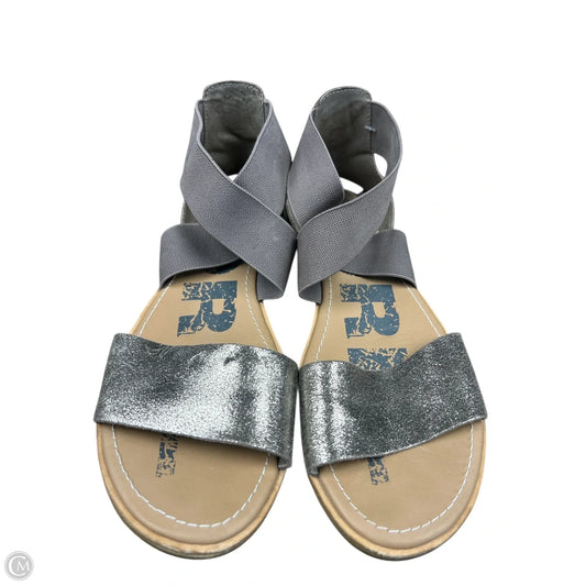 Sandals Flats By Sorel In Gold, Size: 9