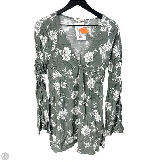 Dress Casual Short By Le Lis In Green & White, Size: S