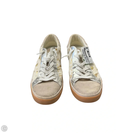 Shoes Sneakers By Dolce Vita In Cream & Silver, Size: 10