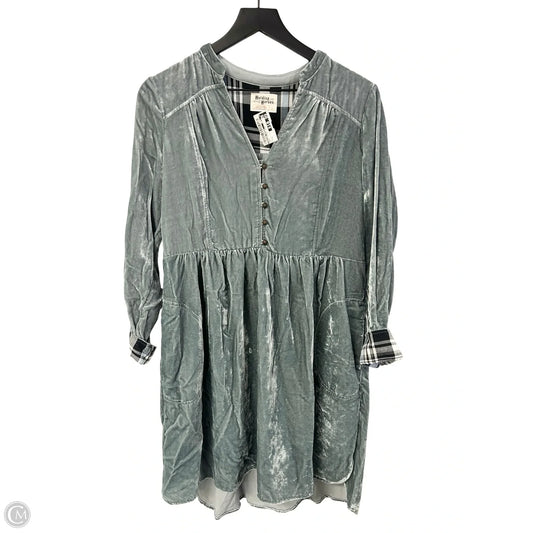 Dress Casual Short By Holding Horses In Blue, Size: S