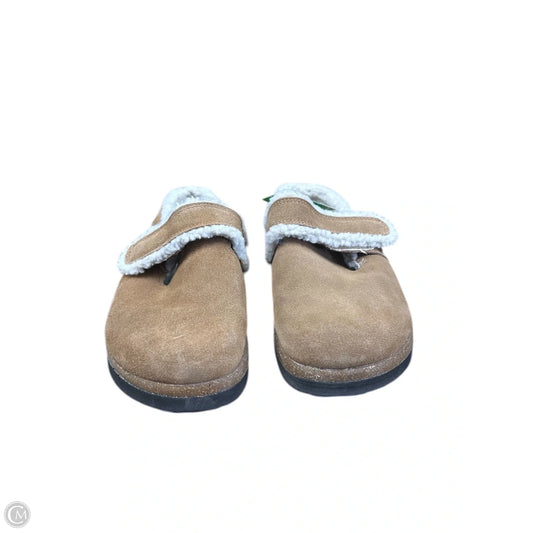Shoes Flats By White Mountain In Tan, Size: 9