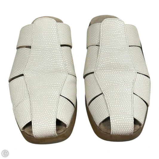 Shoes Flats By Aerosoles In Cream, Size: 7