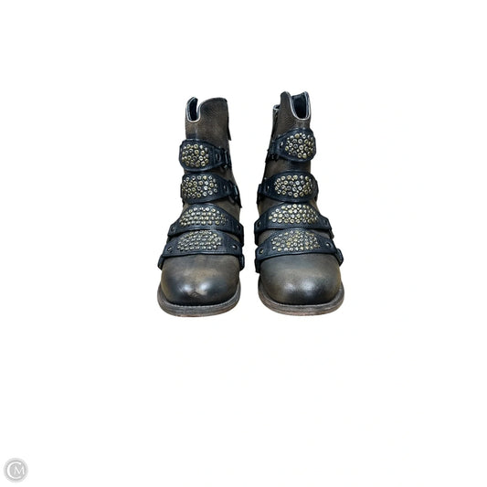 Boots Ankle Flats By Freebird In Black & Brown, Size: 9