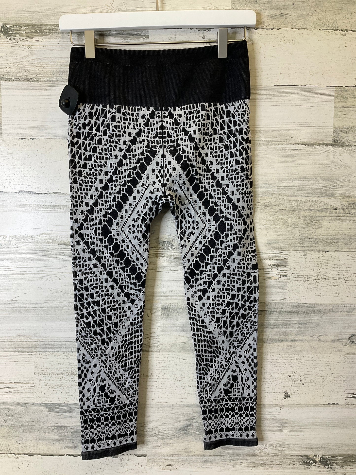 Athletic Capris By Fabletics  Size: M