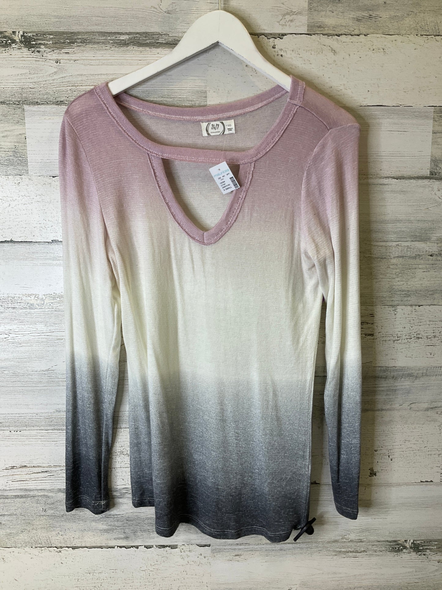 Top Long Sleeve By Maurices  Size: Xs