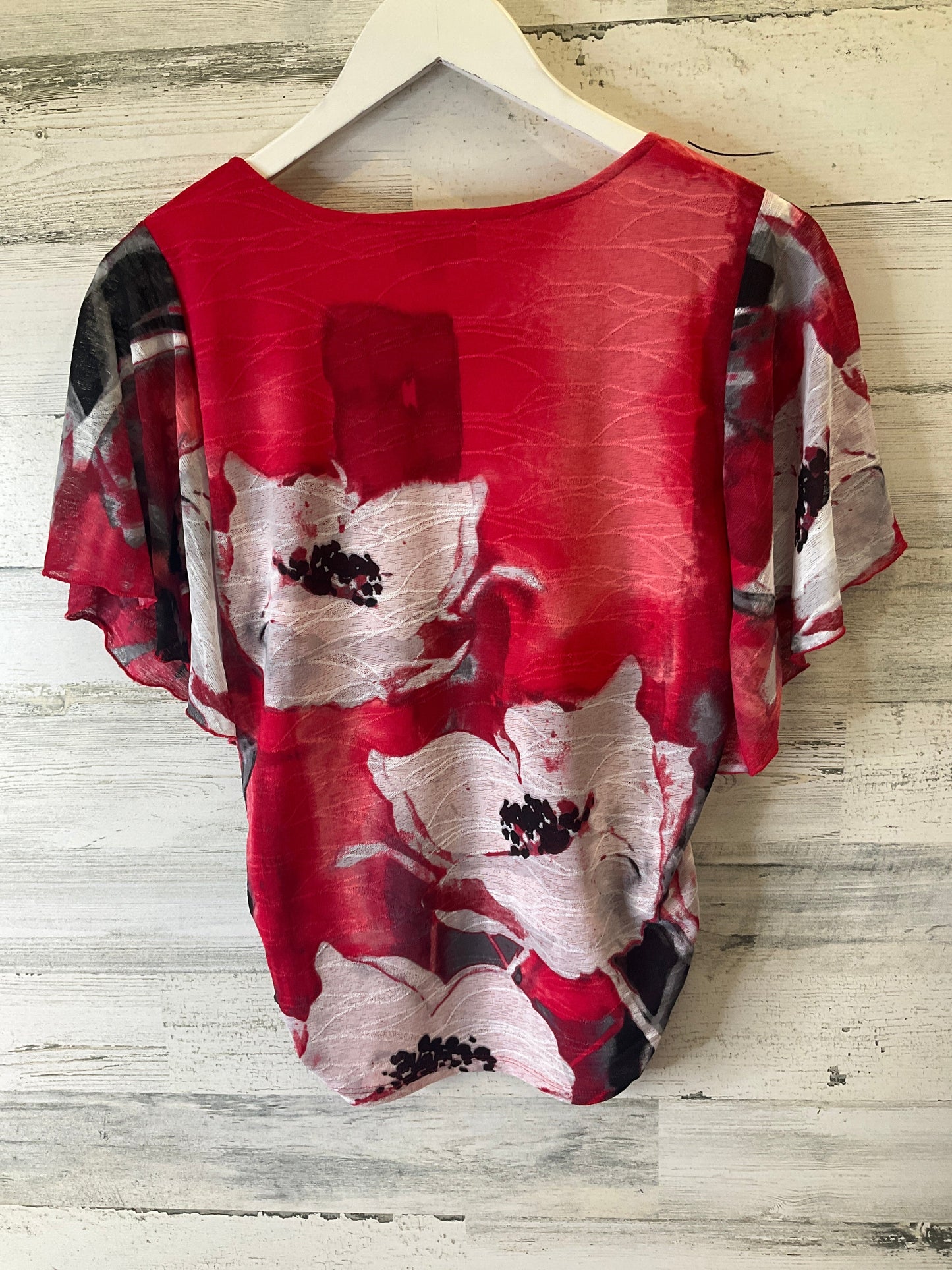 Red & White Top Short Sleeve Jm Collections, Size Petite  M